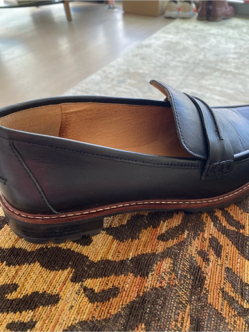 Madewell smooth black